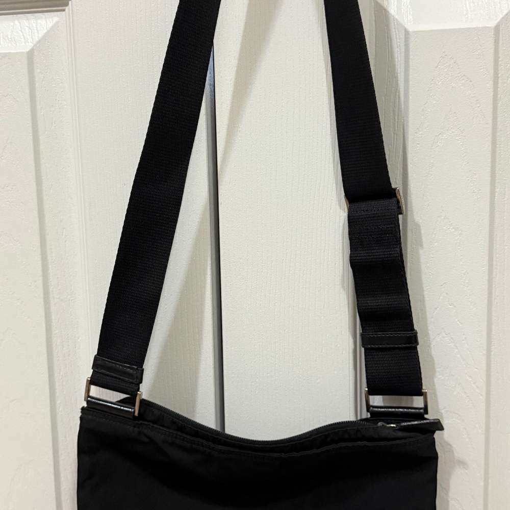 Authentic Prada Nylon Crossbody bag, Black with adjustable shoulder strap - Picture 4 of 14